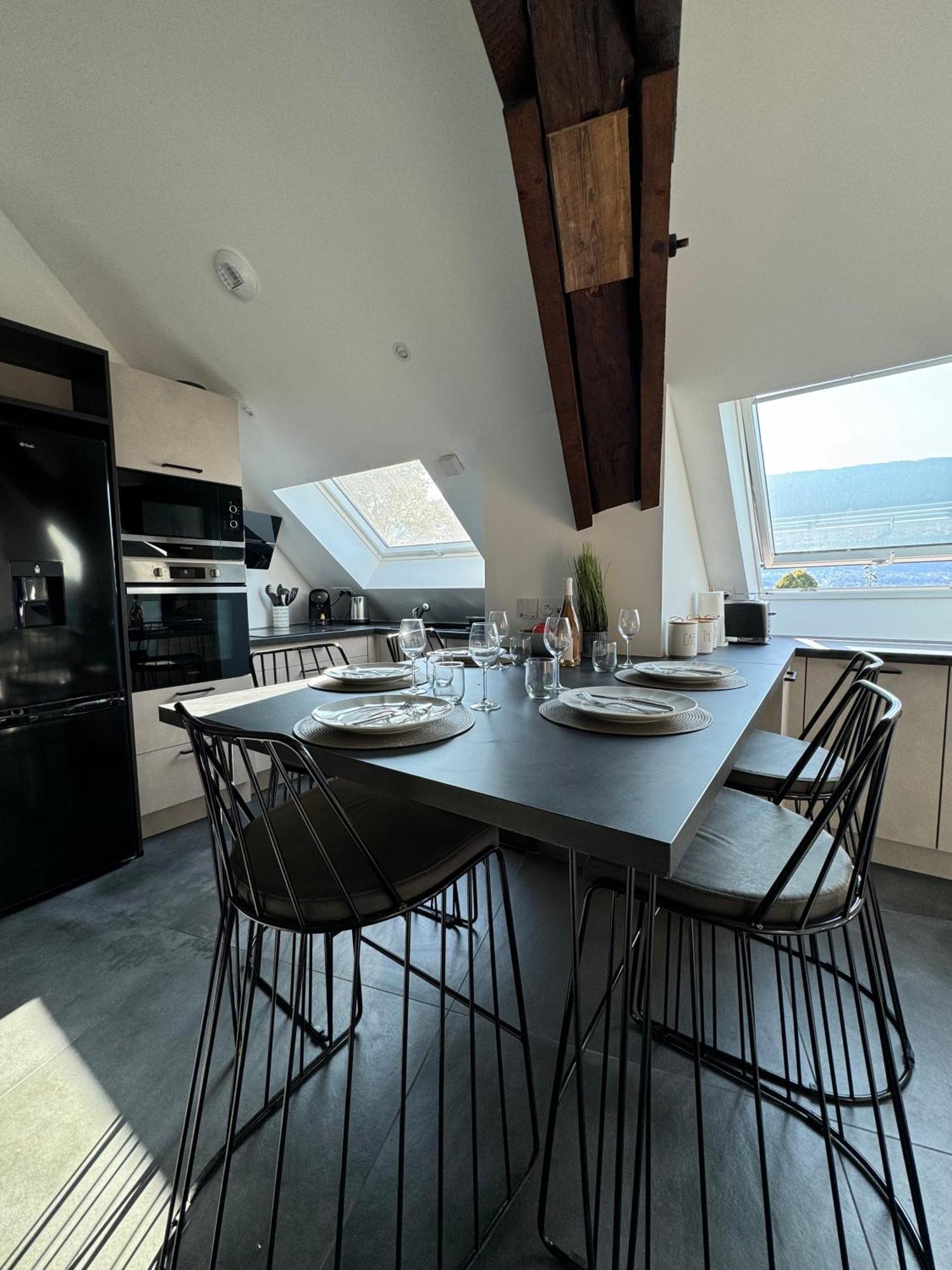 Magnifique Appartement Vue Lac - 5 Personnes Voglans Bagian luar foto
