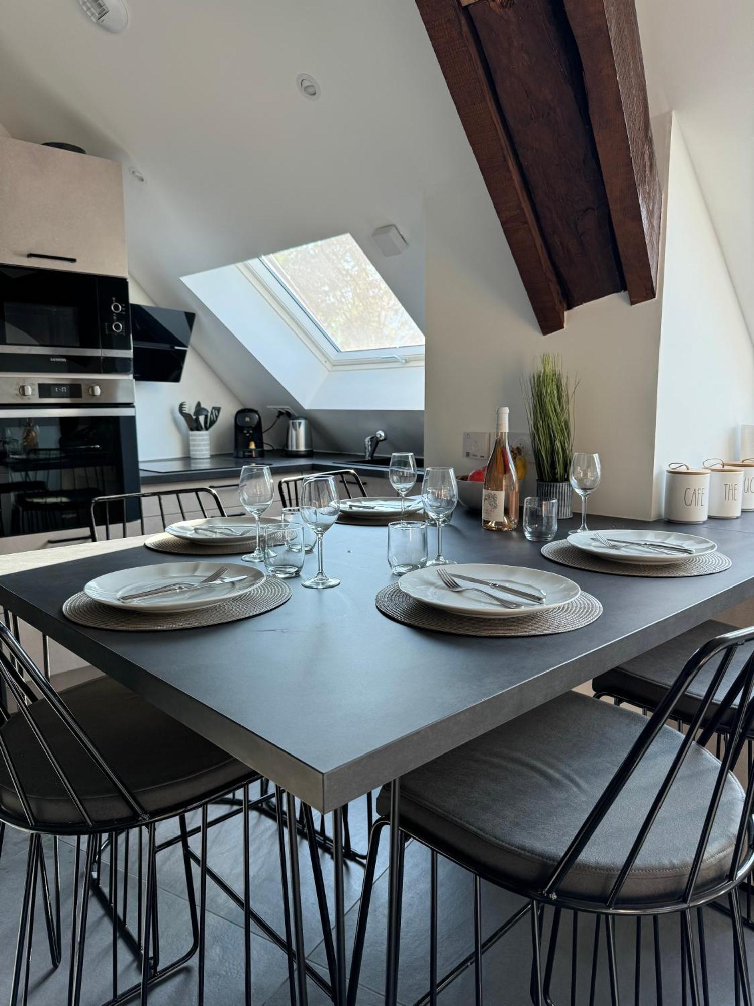 Magnifique Appartement Vue Lac - 5 Personnes Voglans Bagian luar foto
