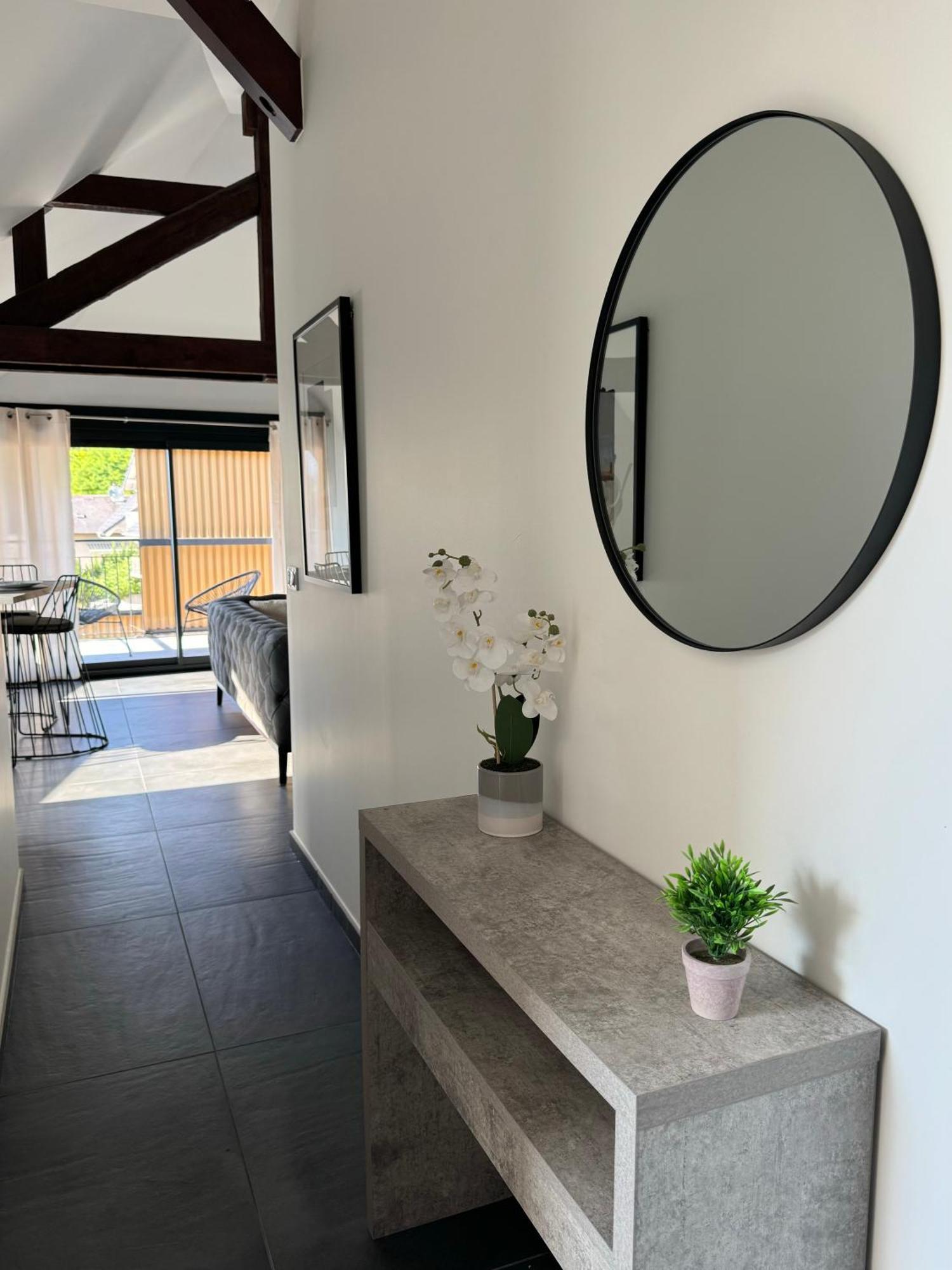 Magnifique Appartement Vue Lac - 5 Personnes Voglans Bagian luar foto